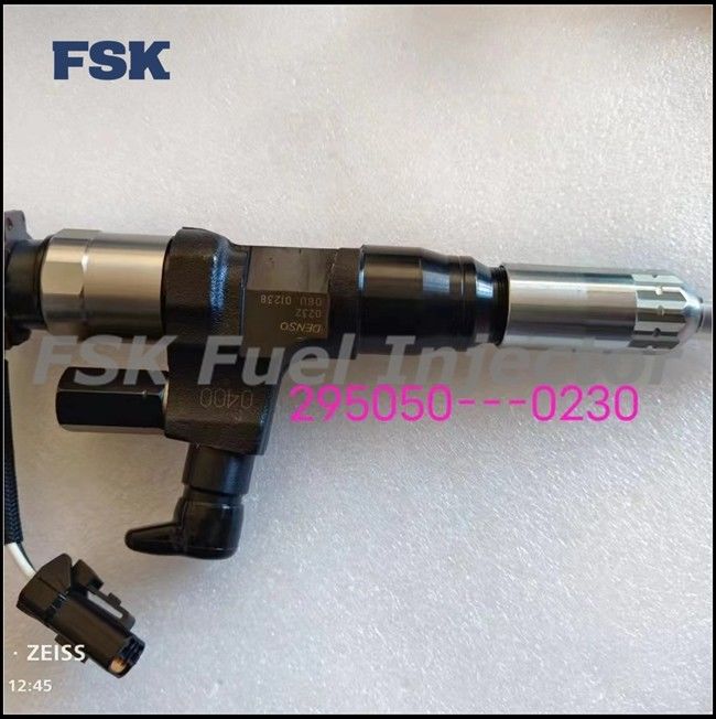 Injector 0445110527 Yunnei KM38CRYN38CR Engine Electronic Fuel Injector Common Rail Injector